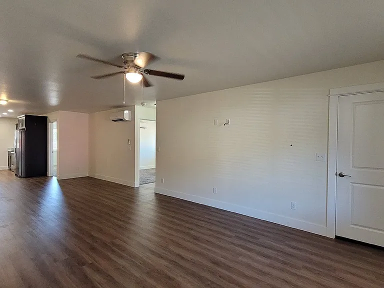 2468 NE Kerr St — Photo 3