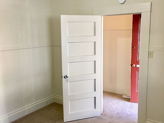 3rd image of 1011 Anza St