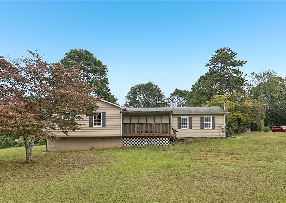 1st image of 11 Paces Meadows Ln