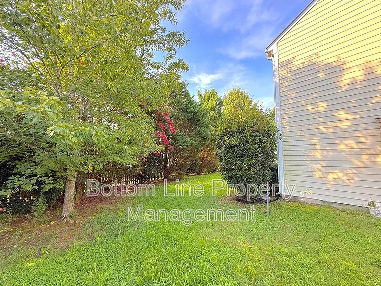 10016 Heatherly Ct — Photo 23