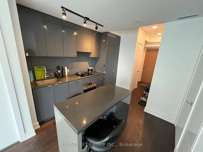 7 Grenville St #3401 — Photo 18