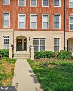 7913 Crescent Park Dr, Gainesville, VA, 20155