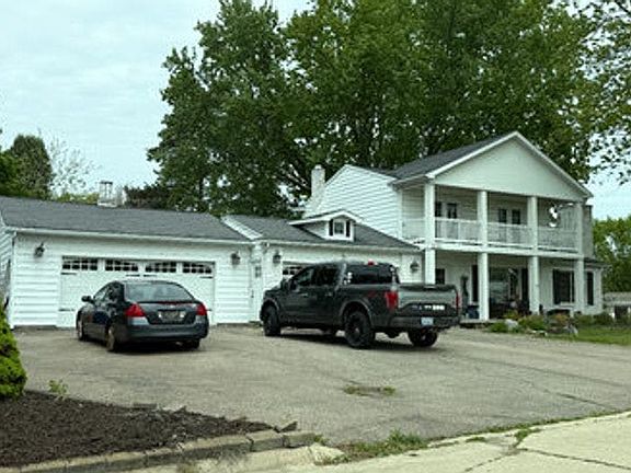 2nd image of 2040 Windsor Beach Dr