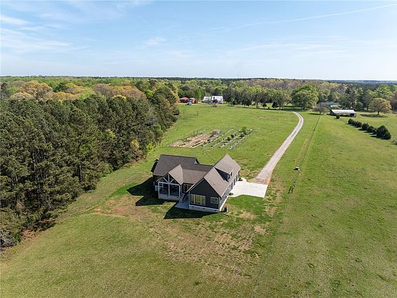 5th image of 1310 Highway 252