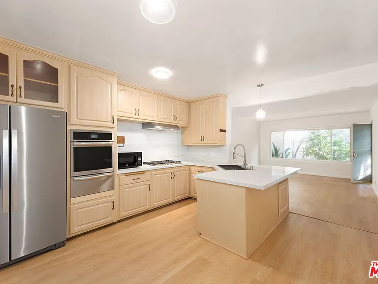 8335 W Manchester Ave #B — Photo 12