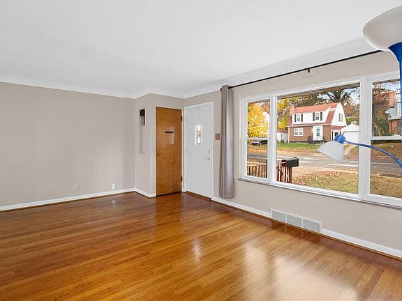 3rd image of 7504 Marillac Dr