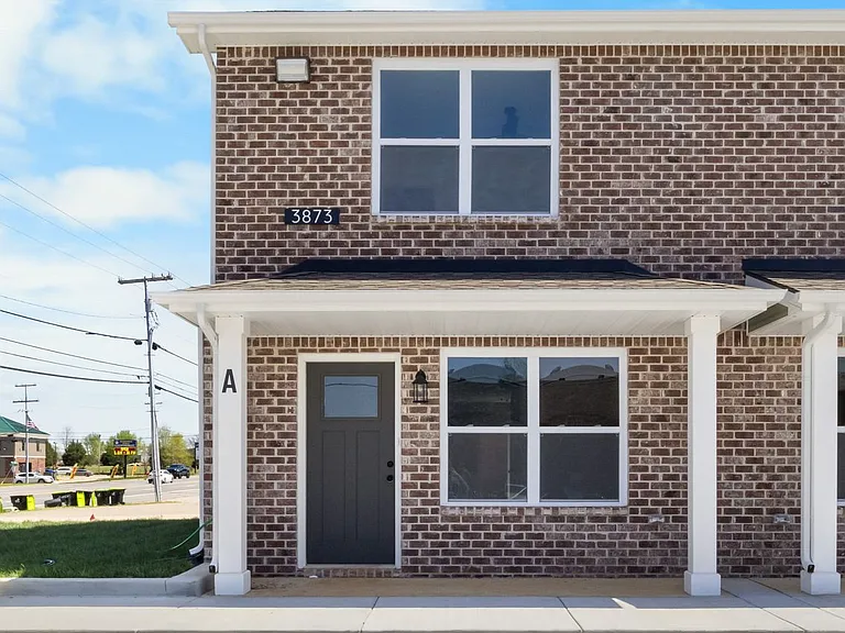 3873 Jockey Dr — Photo 1