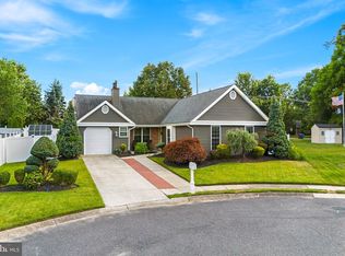 16 Sherry Pl, Logan Township, NJ 08085