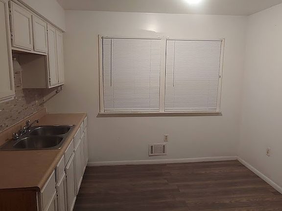 5th image of 5950 N 69th St