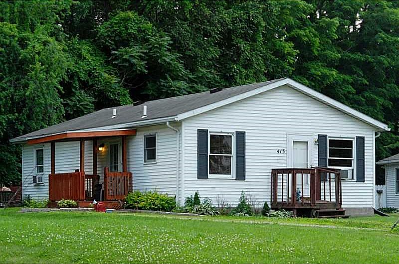 1st image of 413 Storms Ave