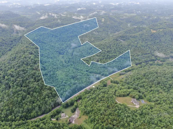 3437 Wolf Creek Rd, Silver Point, TN 38582