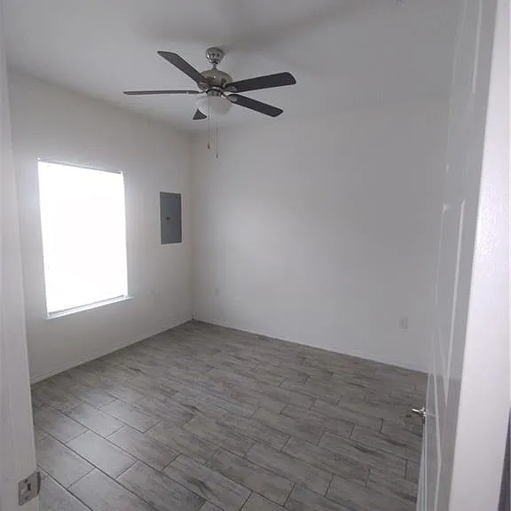 2332 N Valley Cir — Photo 9