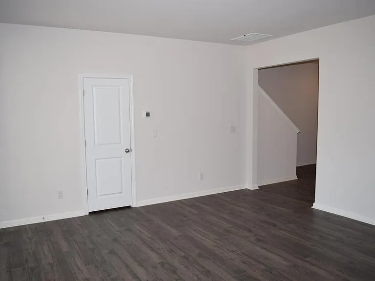 3934 Townes Blvd — Photo 5