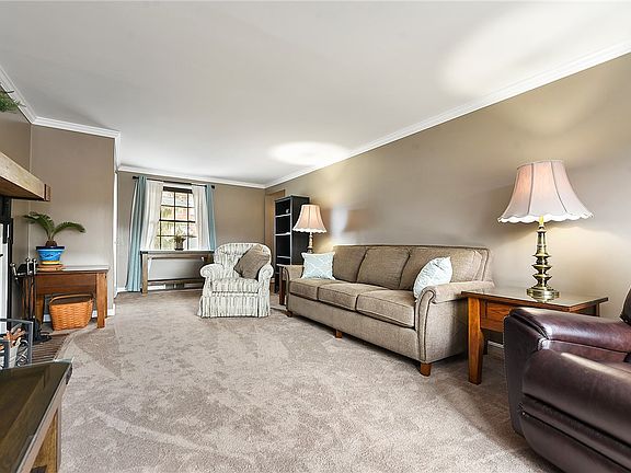 5th image of 1146 Airedale Dr
