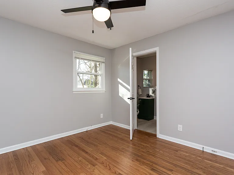 718 Holloway St #B — Photo 11