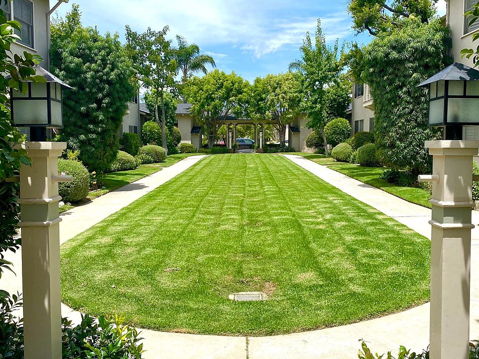 1st image of 1220 E Glenoaks Blvd