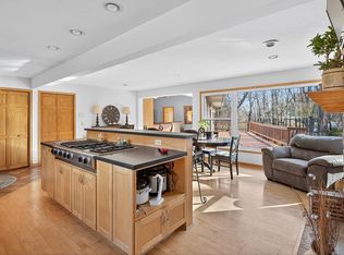 840 N Shore Dr W, Mound, MN 55364