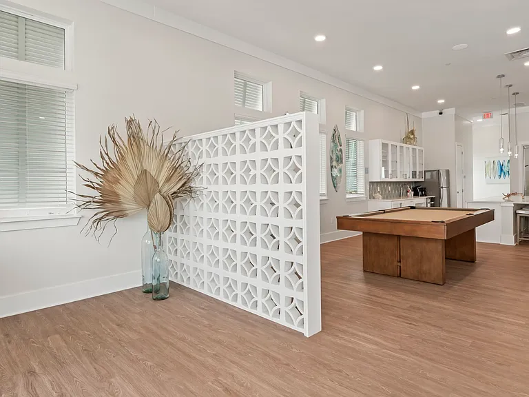 Surf Apartments — Photo 16