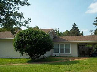 516 Roundabout Rd, Huntsville, TX 77320