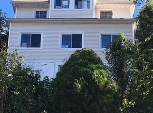 18 Van Cortlandt Park Ave, Yonkers, NY 10701