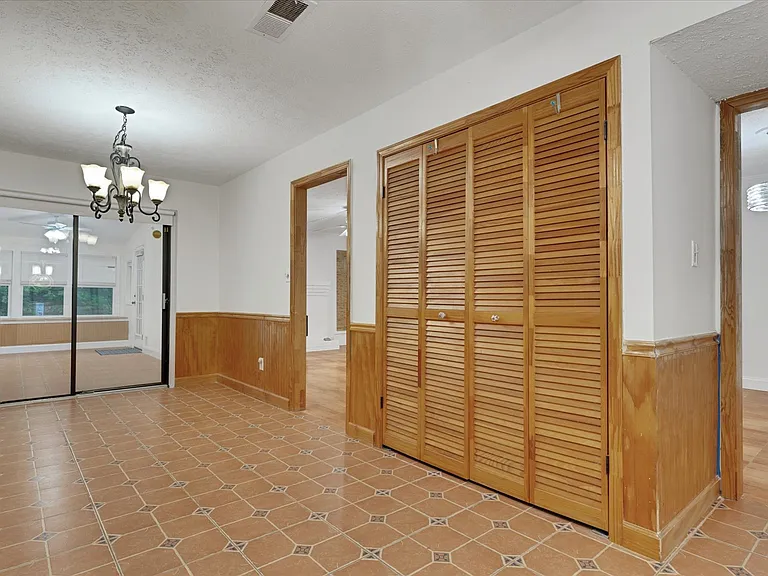 2668 Moss Ln SE — Photo 8