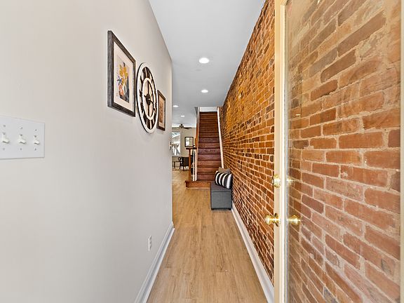3rd image of 1406 S Carey St
