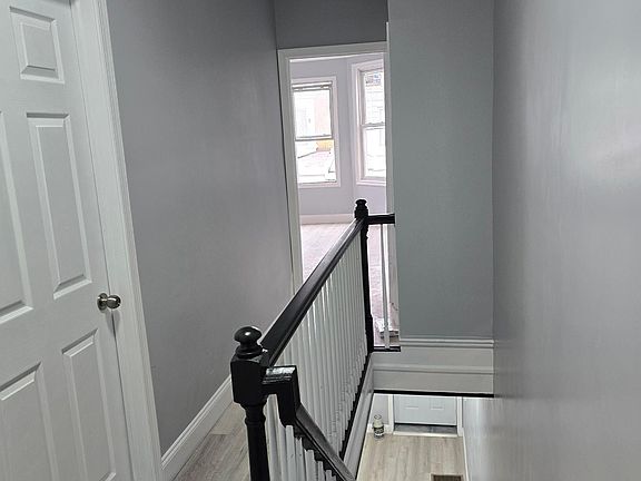 5th image of 14XX N Hobart St