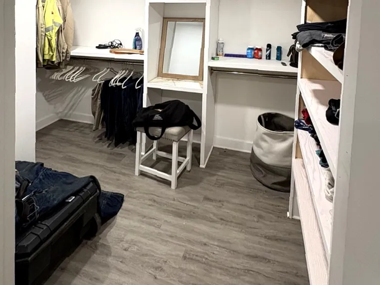 4615 Oakland Ter SW — Photo 3
