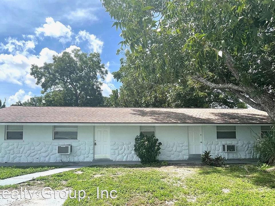 1st image of 319A 9th Street Dr W