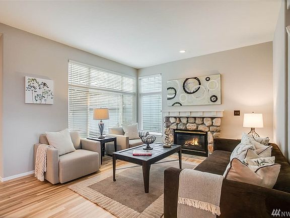 4th image of 1481 NE Iris St