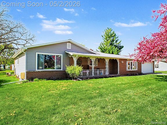 4th image of 4488 Thorntree Dr