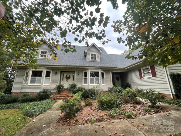 130 Briarwood Dr, Rutherfordton, NC 28139