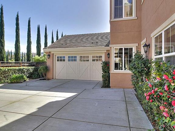 3rd image of 1620 Arguello Ct