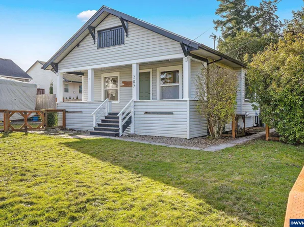207 Steelhammer Rd, Silverton, OR 97381