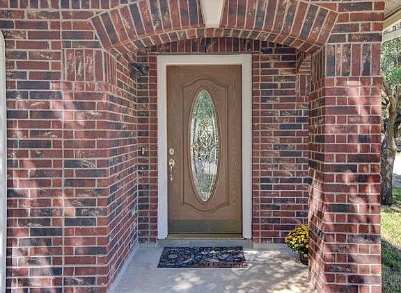 3rd image of 2001 Jasper Ln