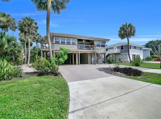 960 San Carlos Ct, Fort Myers Beach, FL 33931