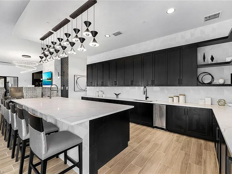 17434 Caravita Ln — Photo 47