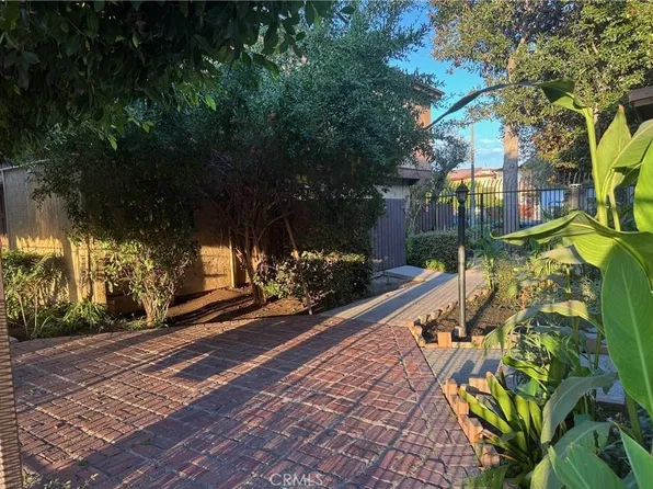 7301 Lennox Ave Unit D10, Van Nuys, CA 91405
