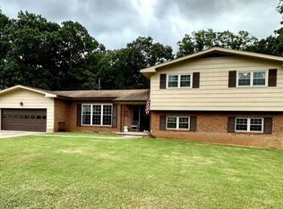 4313 Forest Plaza Dr, Hixson, TN 37343
