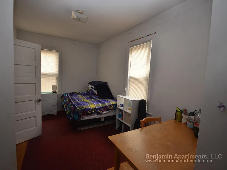 530 Cambridge St #4 — Photo 9