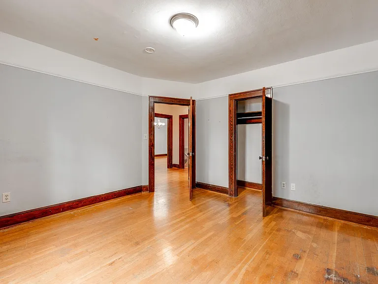 710 Forest Ave #1 — Photo 15