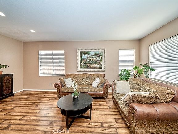 5th image of 10249 Jennifer Ave