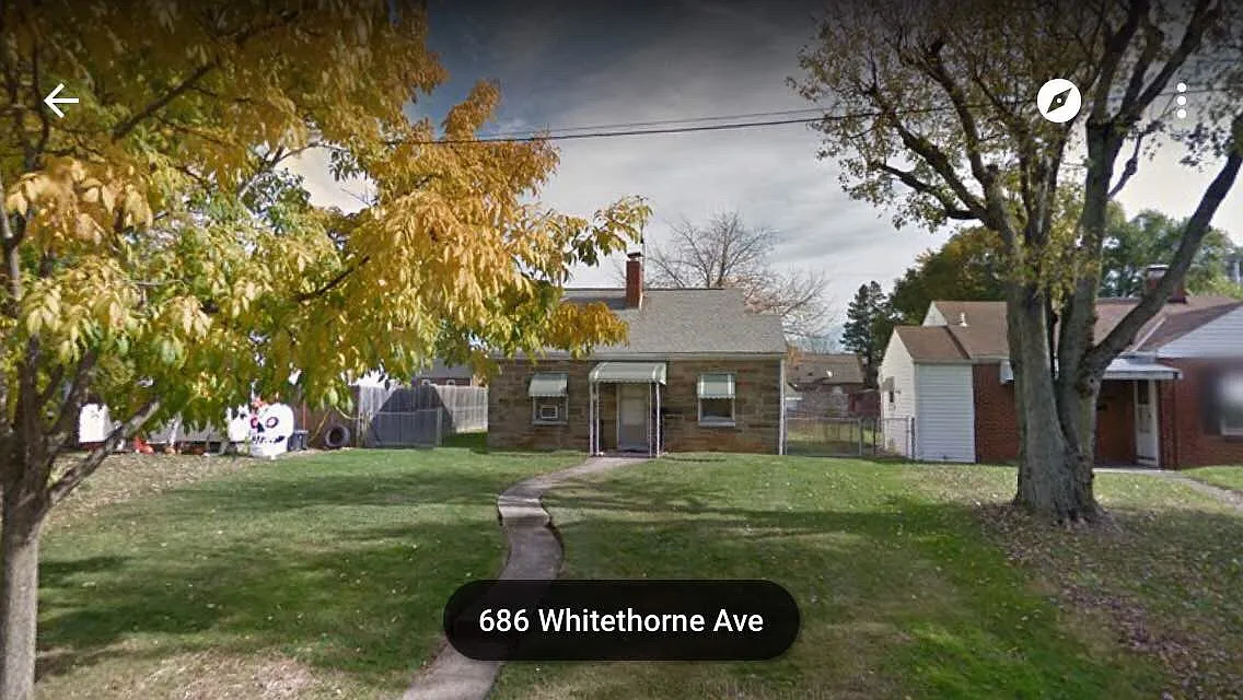 684 Whitethorne Ave photo 1
