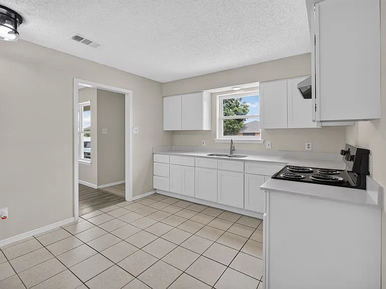1128 Pleasant Valley Ln #1128 — Photo 11