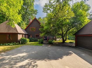 345 Main St, Farmington, CT 06032