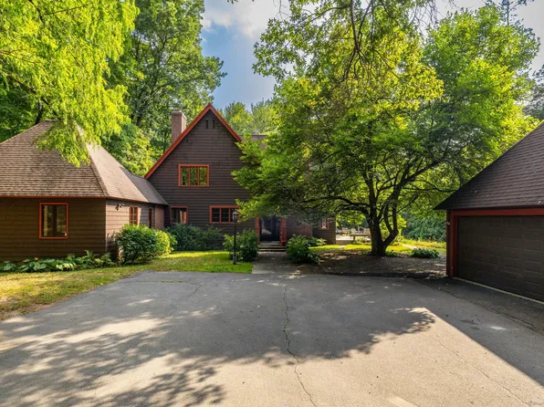 345 Main Street, Farmington, CT 06032