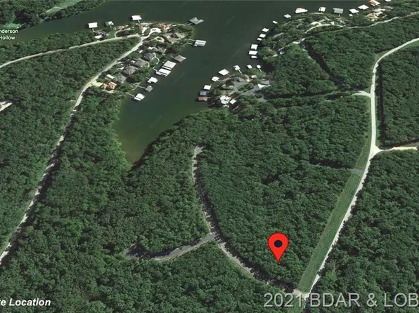 1082 Morningside Dr, Sunrise Beach, MO 65079