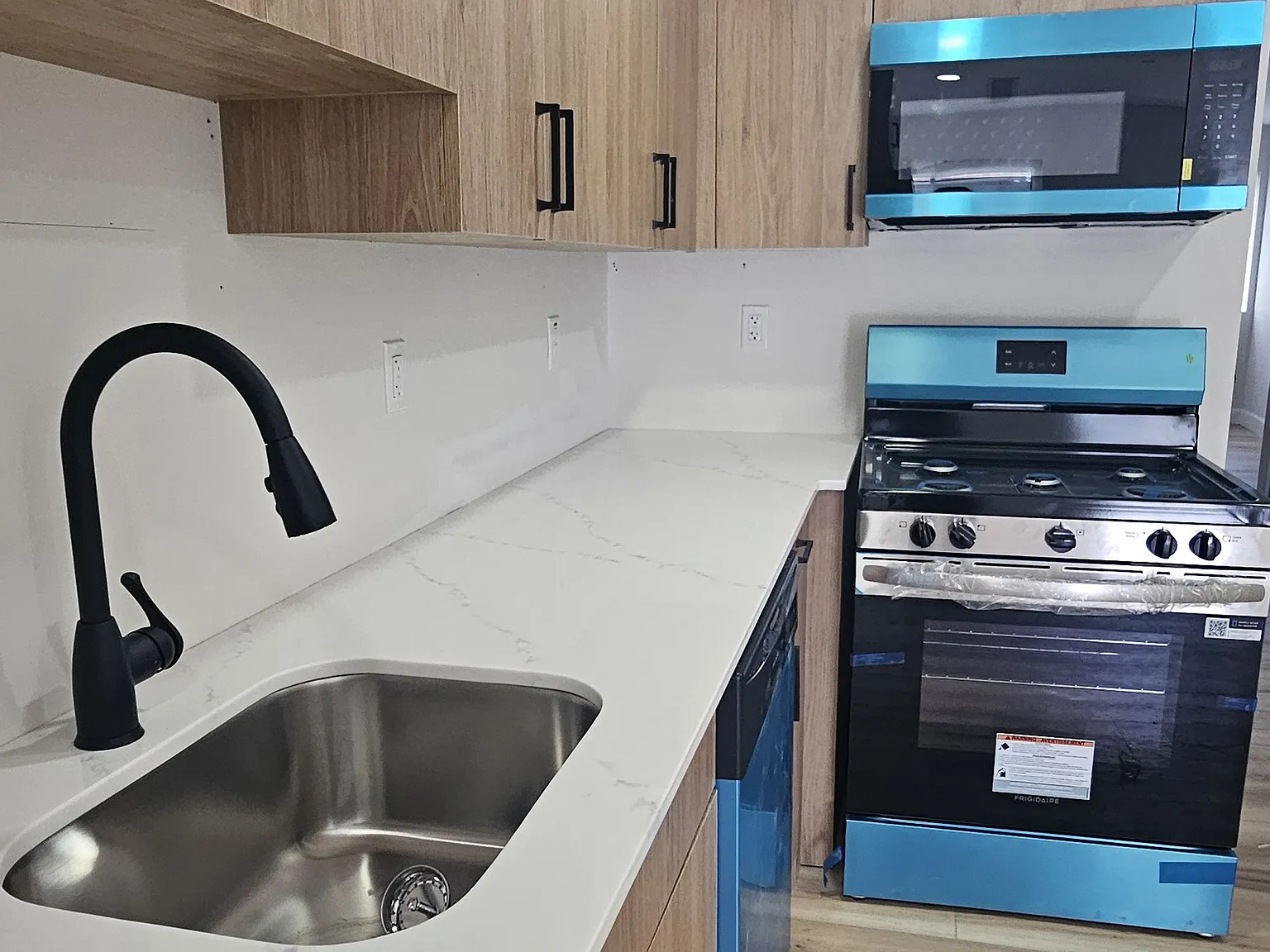 3 bed, 1.5 bath, $2,175 — Photo 3