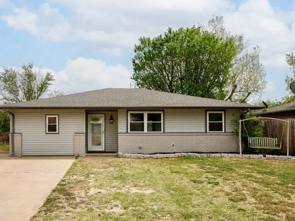 2816 Meadowview Dr, Woodward, OK 73801