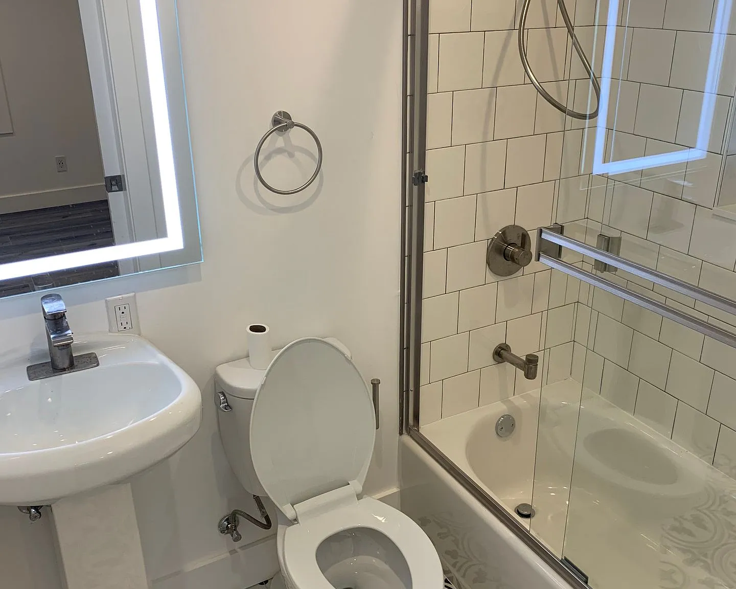 Room For Rent! — Photo 3